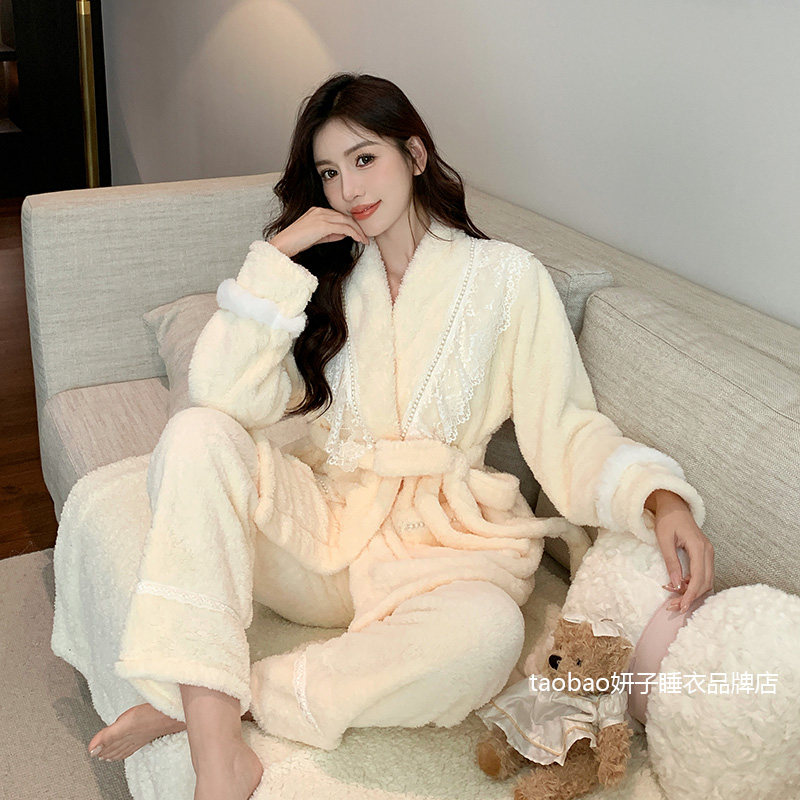 法式宫廷风珊瑚绒睡衣