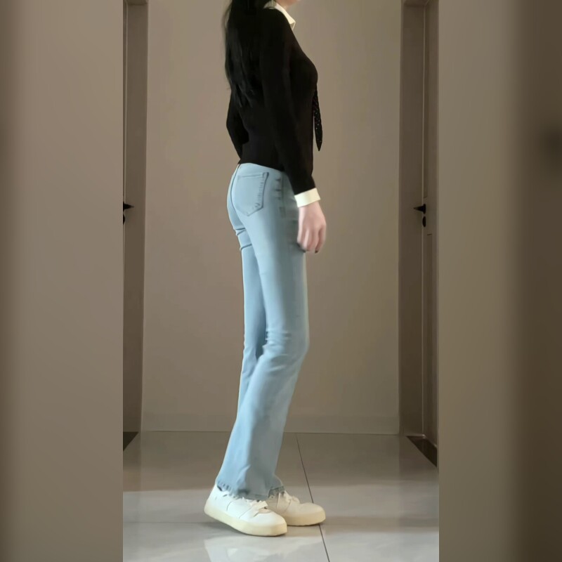 2026春季新款修身显瘦微喇牛仔裤女浅蓝色长裤百搭显高又显瘦