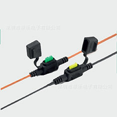 FHM 系列 - 用于MINI®型保险丝的防溅水直列保险丝座