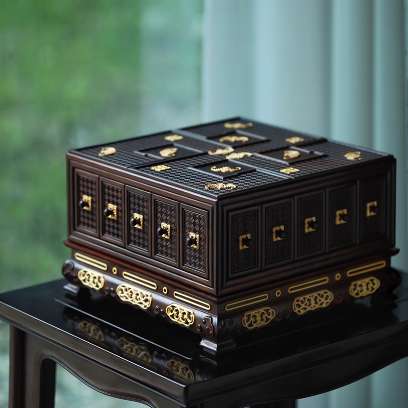 贡匠大红酸枝木多宝盒