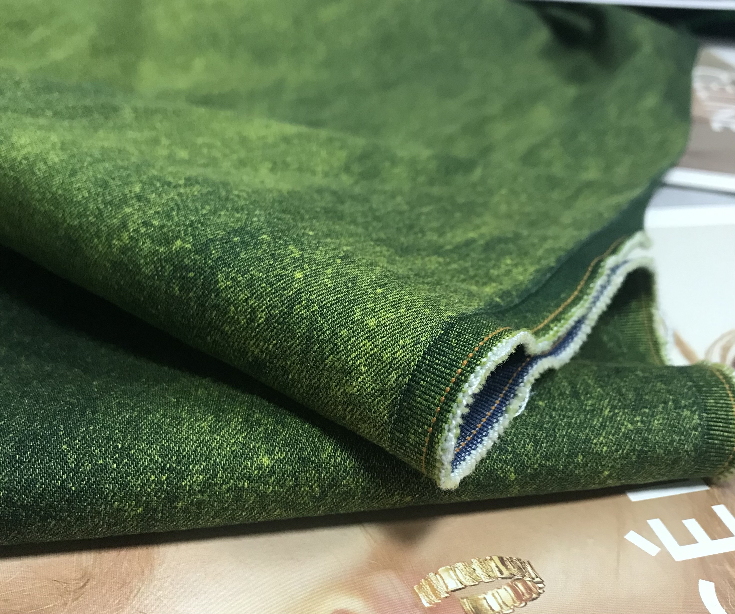 草绿色牛仔布料日本进口植物染意大利设计师高品质水洗棉高弹微厚