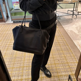 简约风TR夏新款Henri bag柔软粒面真皮马鞍皮手提单肩包通勤女包