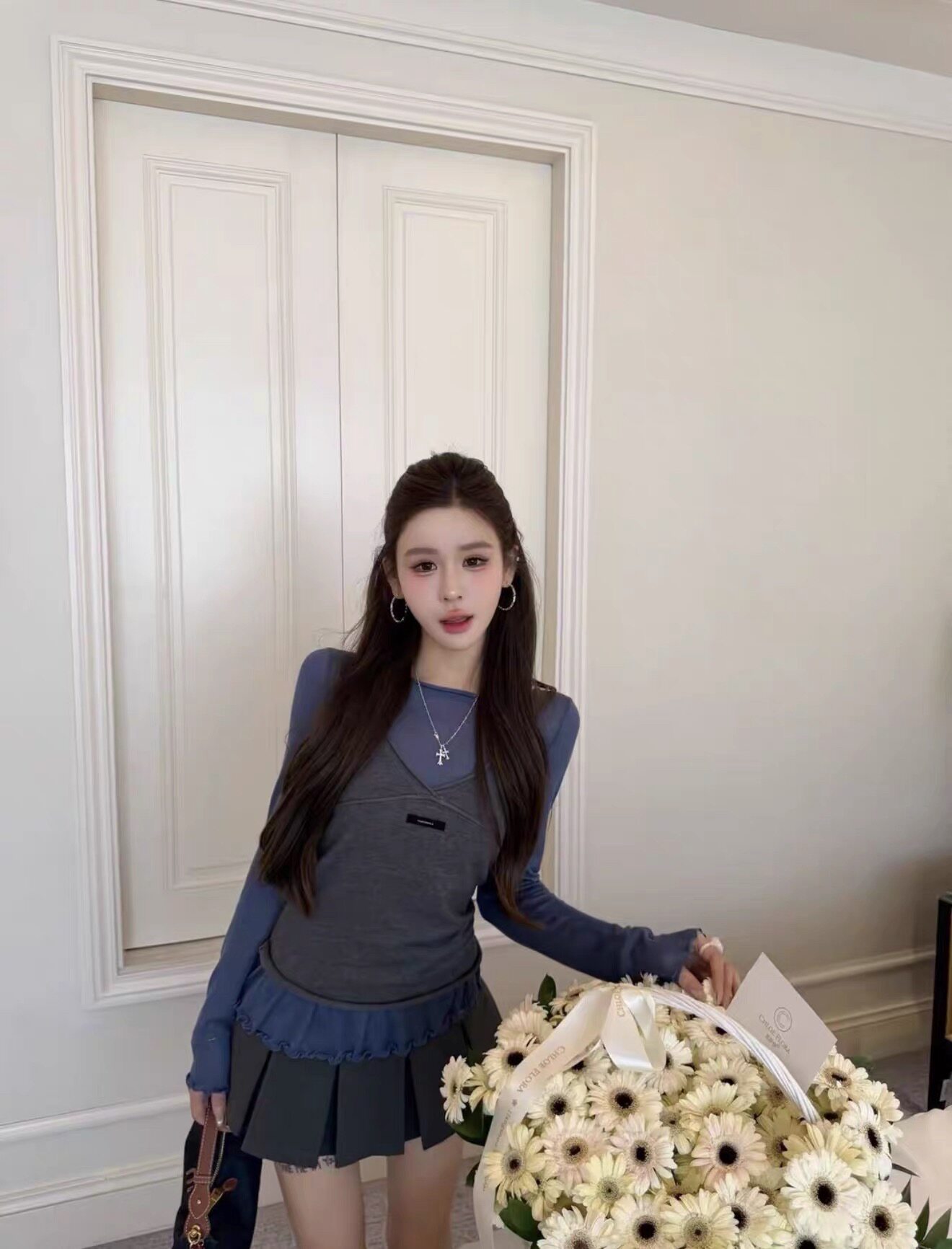 2026秋季韩版卷边花边长袖T恤打底衫女配吊带背心两件套女