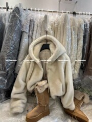 2025新款仿兔毛绒短款外套女加厚保暖设计感小众百搭外套