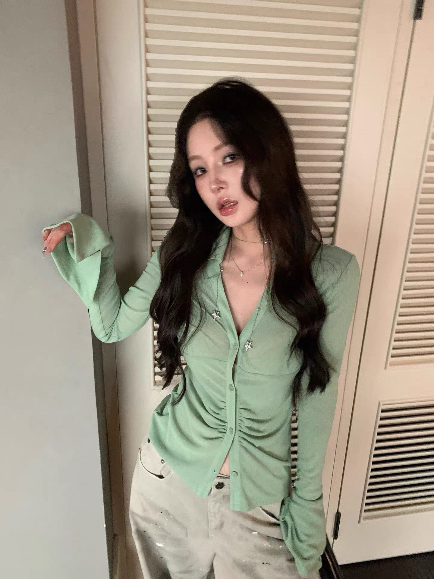 纯色polo领纽扣V领t恤女2026春季新款长袖翻领修身上衣