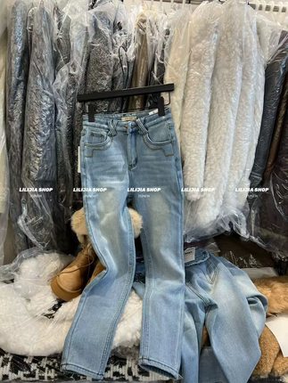 韩国浅色复古加绒牛仔裤女2025秋冬新款加厚加绒小脚裤