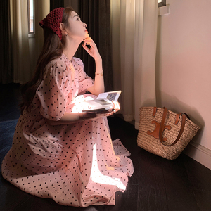 粉色波点连衣裙夏季女2025新款法式显瘦甜美减龄泡泡袖长款仙女裙图片