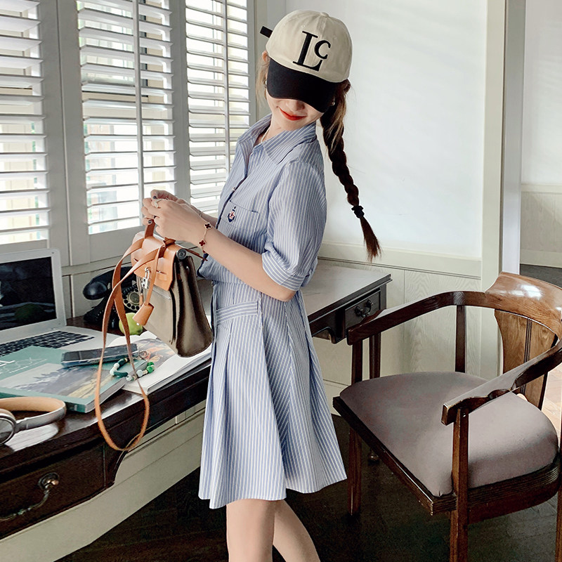 2023夏季清新条纹金属扣贴标装饰连衣裙225-23089-P115（控168）,女装连衣裙,浙宝225