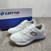 出口单外贸男女专业运动羽毛球鞋 低帮舒适透气宽楦纯白色训练球鞋