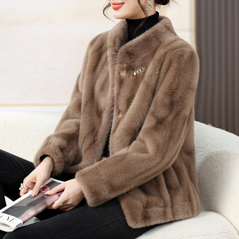 清仓妈妈冬装皮毛一体水貂绒大衣短款时尚中老年女装加厚皮草外套