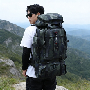 USB充电战术迷彩野营包大容量防水双肩包80L户外登山包男士 旅行包