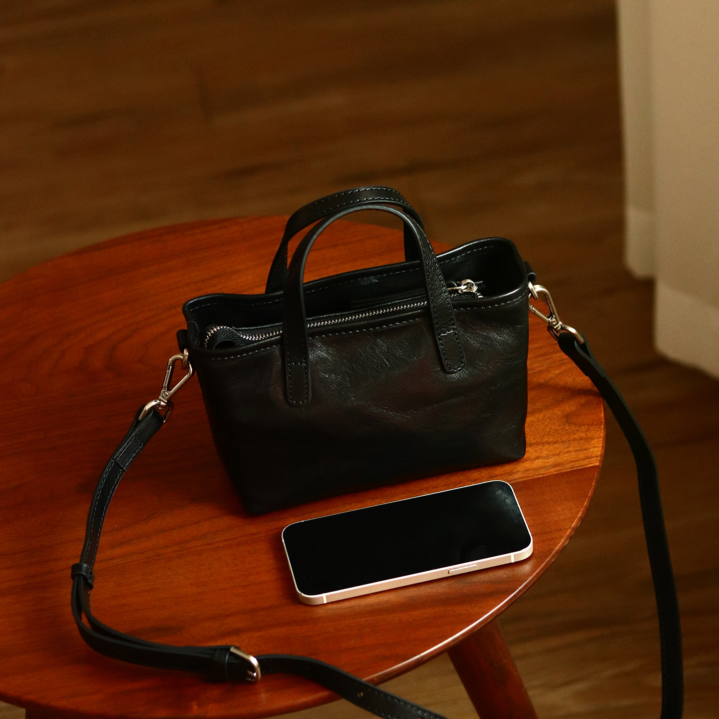 peshawar | 春季新款黑色复古真皮小包包女士头层牛皮手工手机包,箱包皮具/热销女包/男包,通用款女包,淘宝优惠券,粉丝福利购,淘宝优惠卷