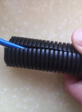 PE塑料开口波纹管PP阻燃PA阻燃汽车线束套管刨开式波浪管室外防晒