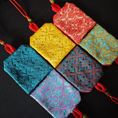 手工缝制作福字宝宝胎发香包香囊文玩首饰袋别随身防水针三角空袋