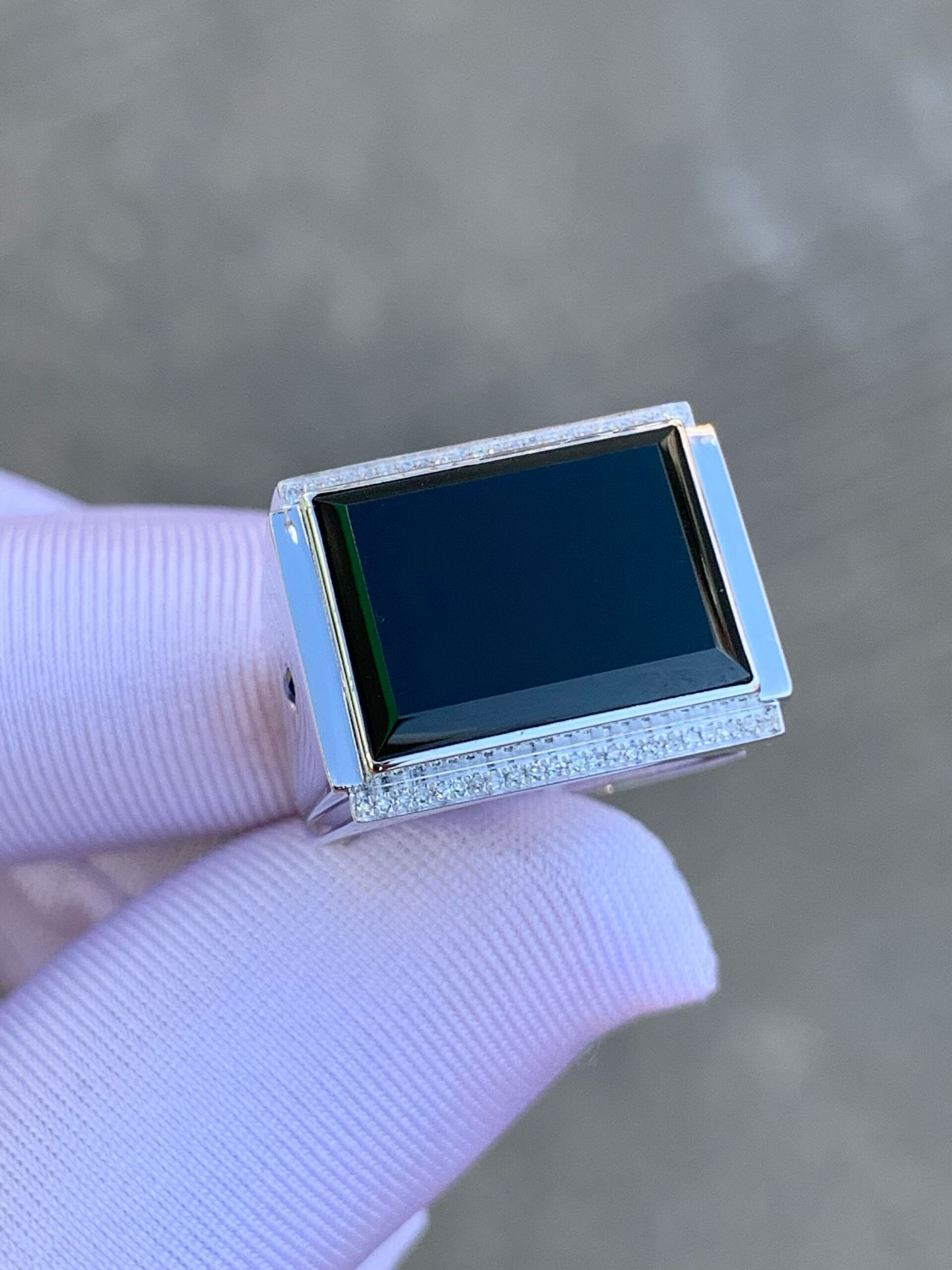 天然缅甸翡翠a货冰种墨翠方块戒面男士戒指18k金镶嵌时尚简约气质