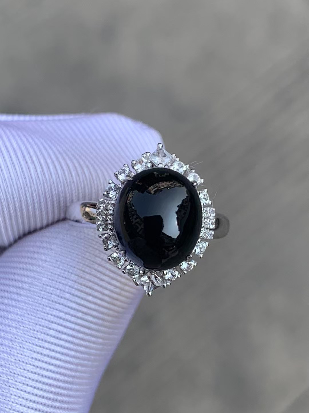 凝墨家天然翡翠冰种满绿蛋面戒指18k白金镶嵌钻石女士戒指