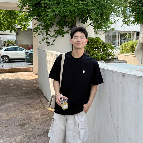 240g索罗娜黑色小logo印花短袖T恤男生2026新款夏季宽松休闲上衣