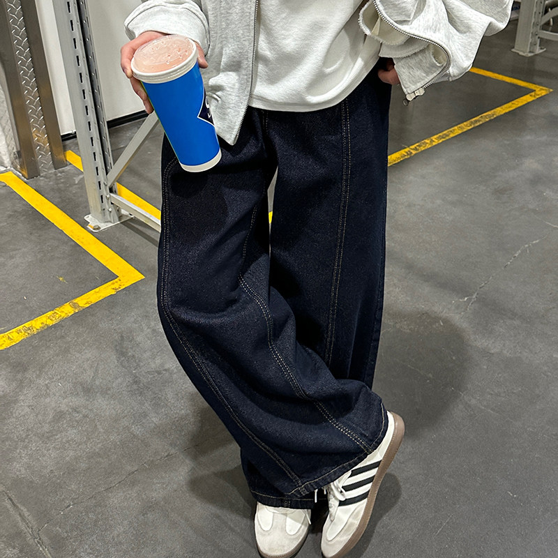 宽松直筒简约原色牛仔裤