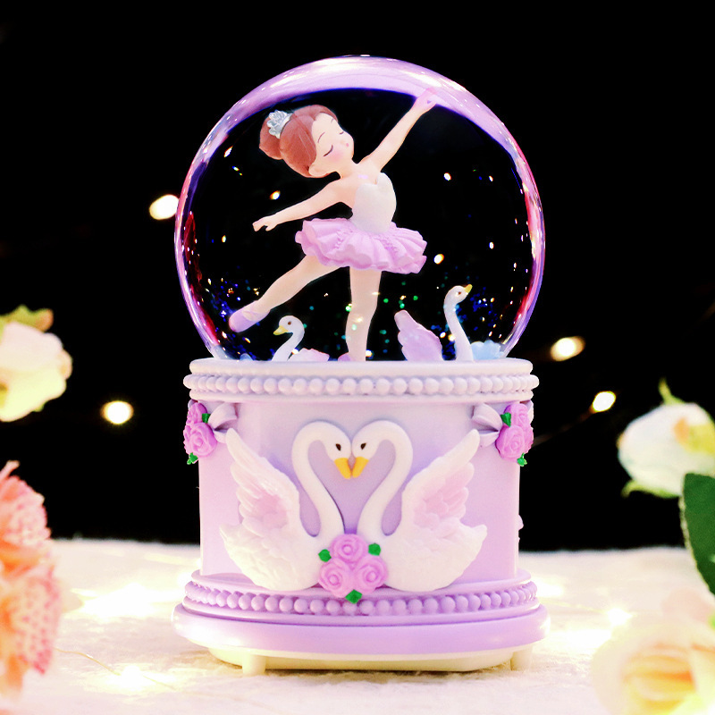 芭蕾女孩梦幻水晶球音乐盒八音盒儿童生日礼物飘雪旋转发光摆件