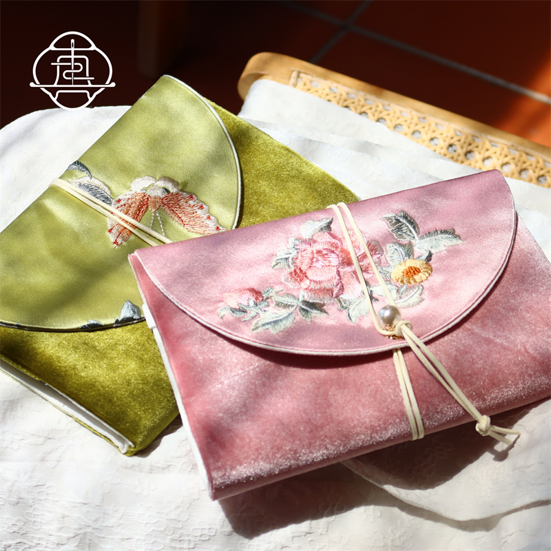 真我花间蝶影原创醋酸刺绣手帐本