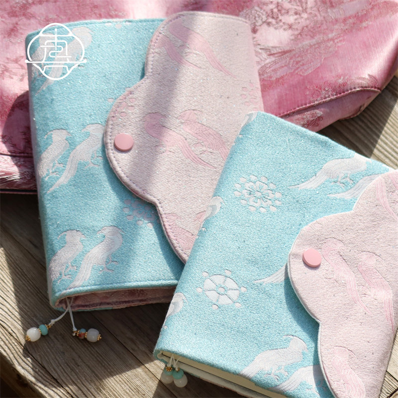 真我 粉蓝花窗 原创国风三折手账本手帐手工布书衣日记笔记本a5a6,文具电教/文化用品/商务用品,手帐/日程本/计划本,淘宝优惠券,粉丝福利购,淘宝优惠卷