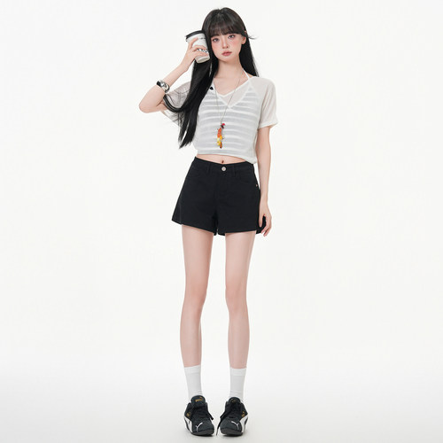 黑色低腰显瘦A字弹力牛仔短裤
