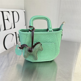 2026上新小众设计绿色托特包女质感轻奢手提单肩斜挎包通勤百搭包