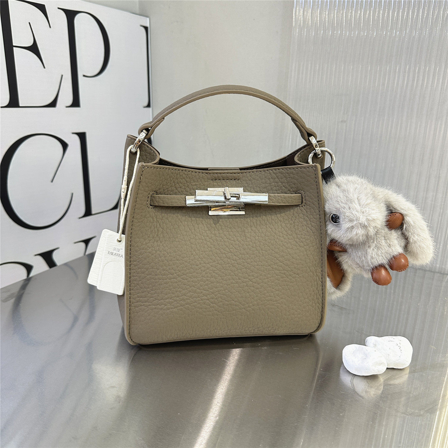 MEATEA美缇凯莉风荔枝纹菜篮子包女轻奢百搭手提斜挎包复古水桶包