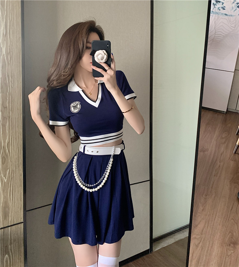 V-neck Short Sleeve Top + skirt with two-piece belt