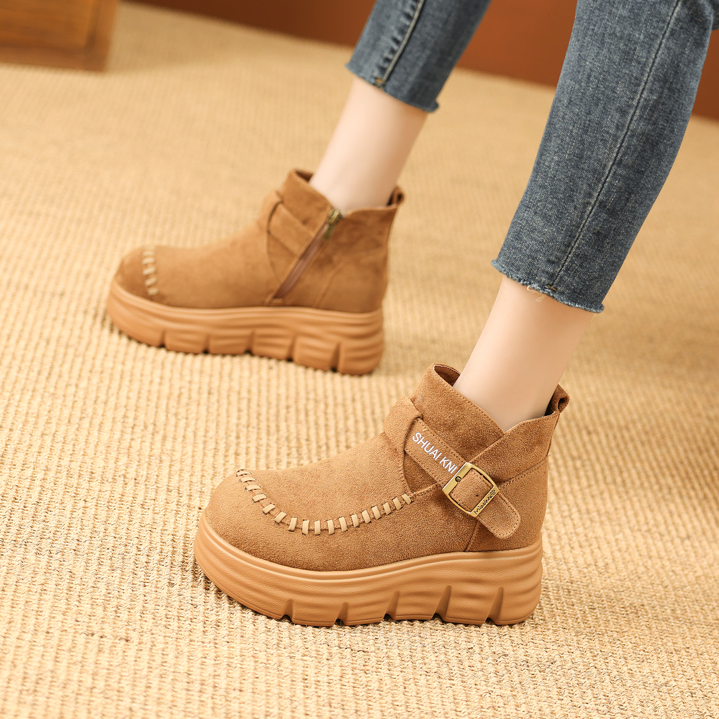 7CM内增高马丁靴女2025秋冬新款小个子厚底真皮休闲加绒复古短靴