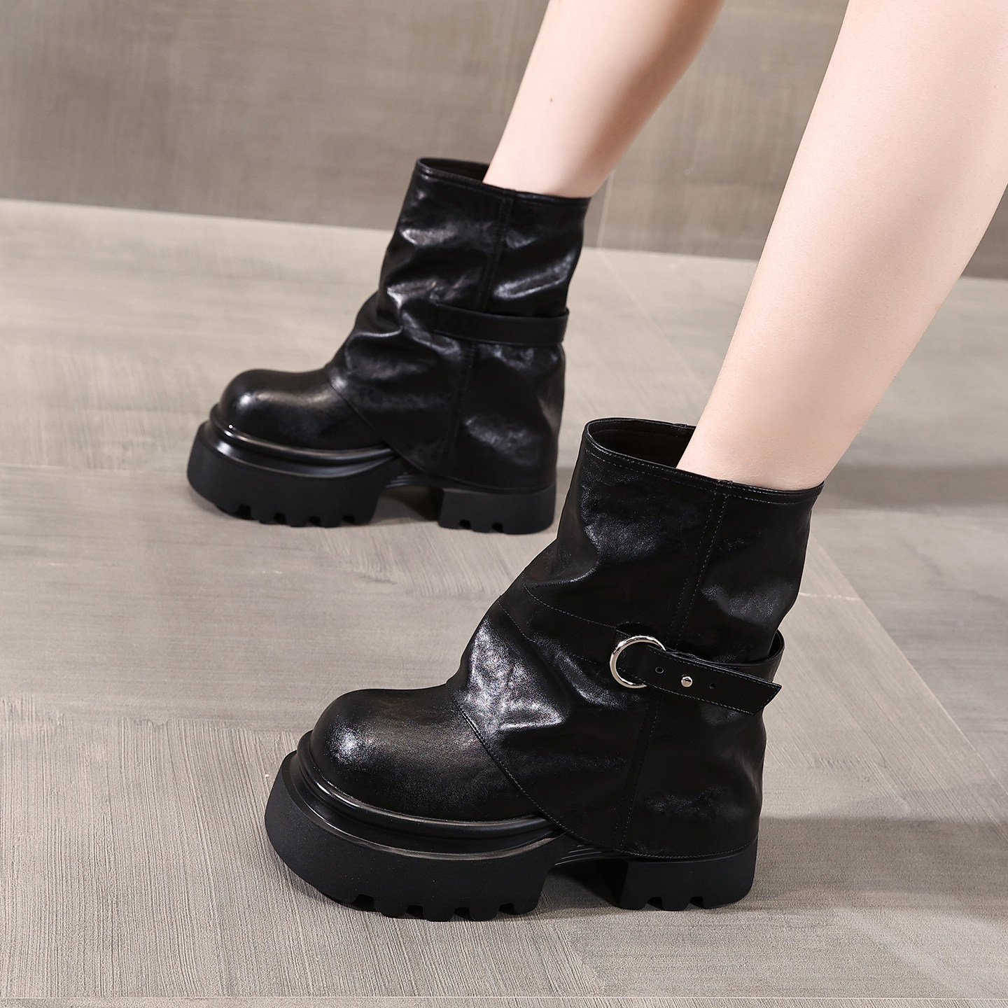 10CM内增高马丁靴女2025秋冬新款裤管靴加绒爆款厚底真皮休闲短靴