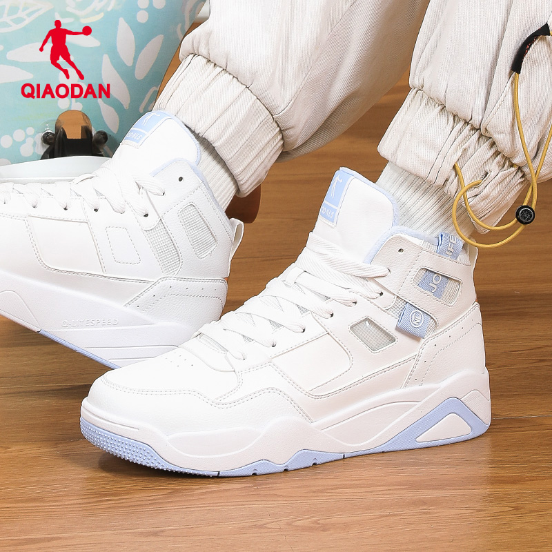 乔丹加绒男鞋高帮板鞋运动鞋2025秋冬新款加厚皮面防水保暖棉鞋男