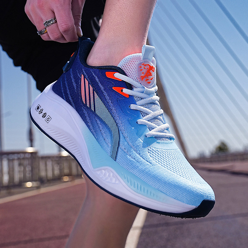 轻便防滑特大码碳板跑鞋男款夏季透气男士运动鞋休闲跑步鞋子男鞋
