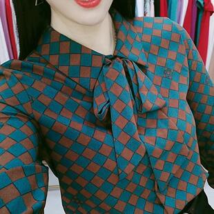 2023新款春夏简约时尚棋盘格长袖女款大码洋气纽扣蝴蝶结雪纺衬衫