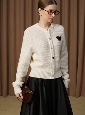 DIANA VEVINA24秋冬小狗钉珠宝石扣毛衣小狗钉珠logo围巾时尚潮流