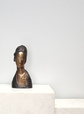 五圆原创黄铜人物雕塑《珍妮》莫迪里阿尼灵感创意艺术限量摆件