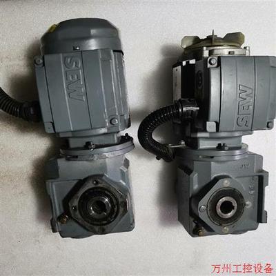 议价直拍不发:(请询价)拆机两台SEW减速机SA37DR63L4成色如图,缺