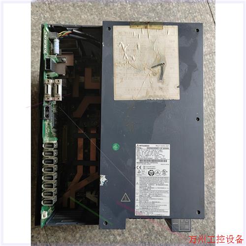 议价直拍不发:三菱MDSDMSPV3F20080 三菱四加一伺服驱动器!主