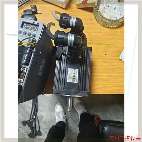 议价直拍不发:DS3E-20P7-PFA  迅捷750瓦伺服驱动器,带电机