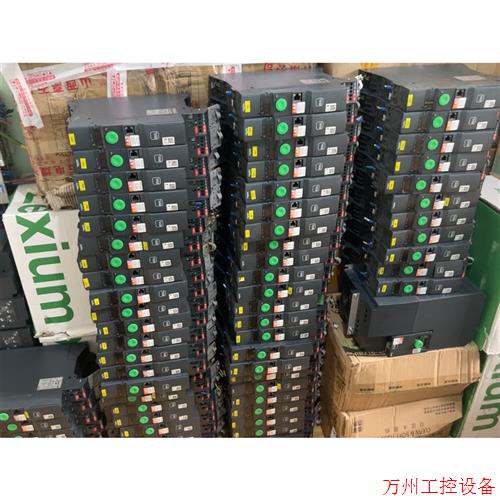 议价直拍不发:拆机施耐德ATV320U07N4B调速变频器 ,0.75