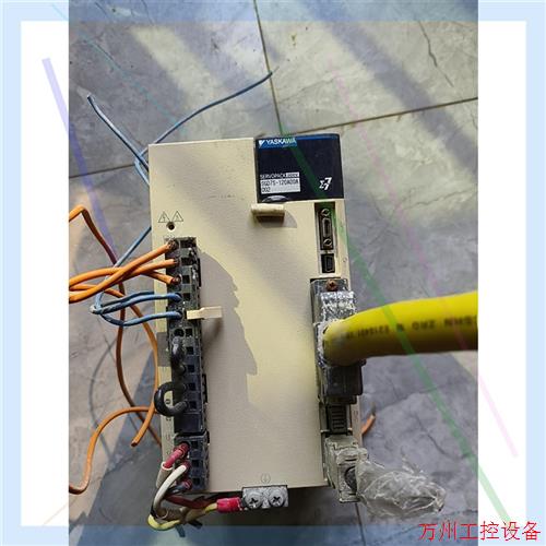 议价直拍不发:拆机安川驱动器   SGD7S-120A00A    成色一