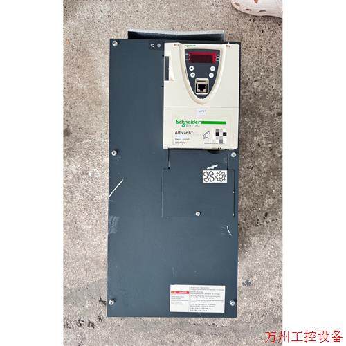 议价直拍不发:施耐德变频器ATV61HD30N4Z成色非常漂亮,拆机,实