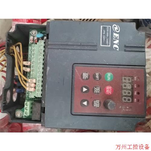 议价直拍不发:易能0.75kw变频器 EDS1000-2S0007  22