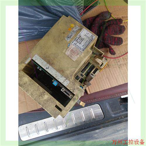 议价直拍不发:scheider施耐德变频器ATV71HU75N4Z成色如图