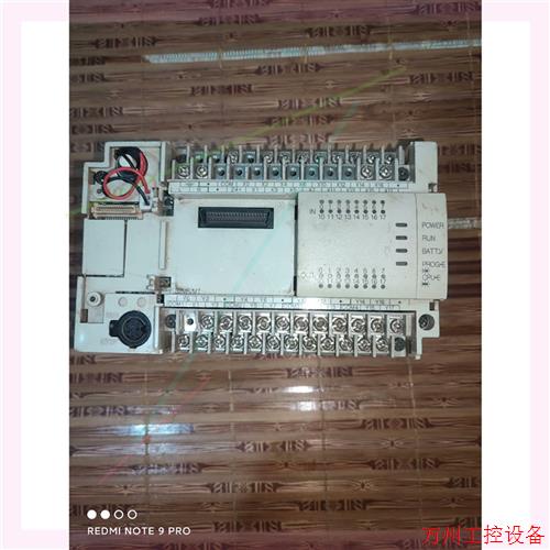 议价直拍不发:拆机三菱PLC控制器fx2n-32mr-001,这个好像是原