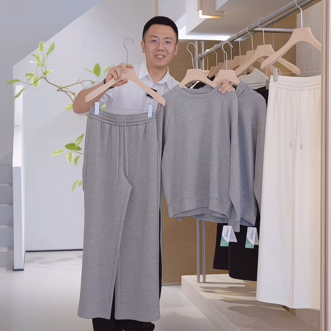 杰唯卡 经典不过时百搭卫衣套装女2025秋季新款显瘦休闲阔腿长裤