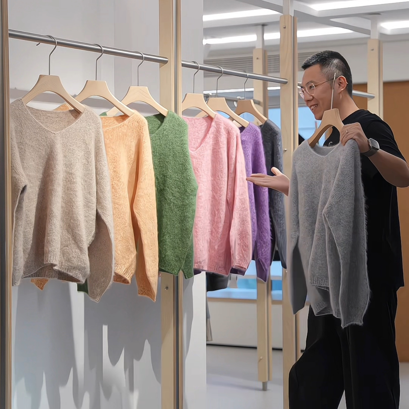 复古纯色针织宽松V领女