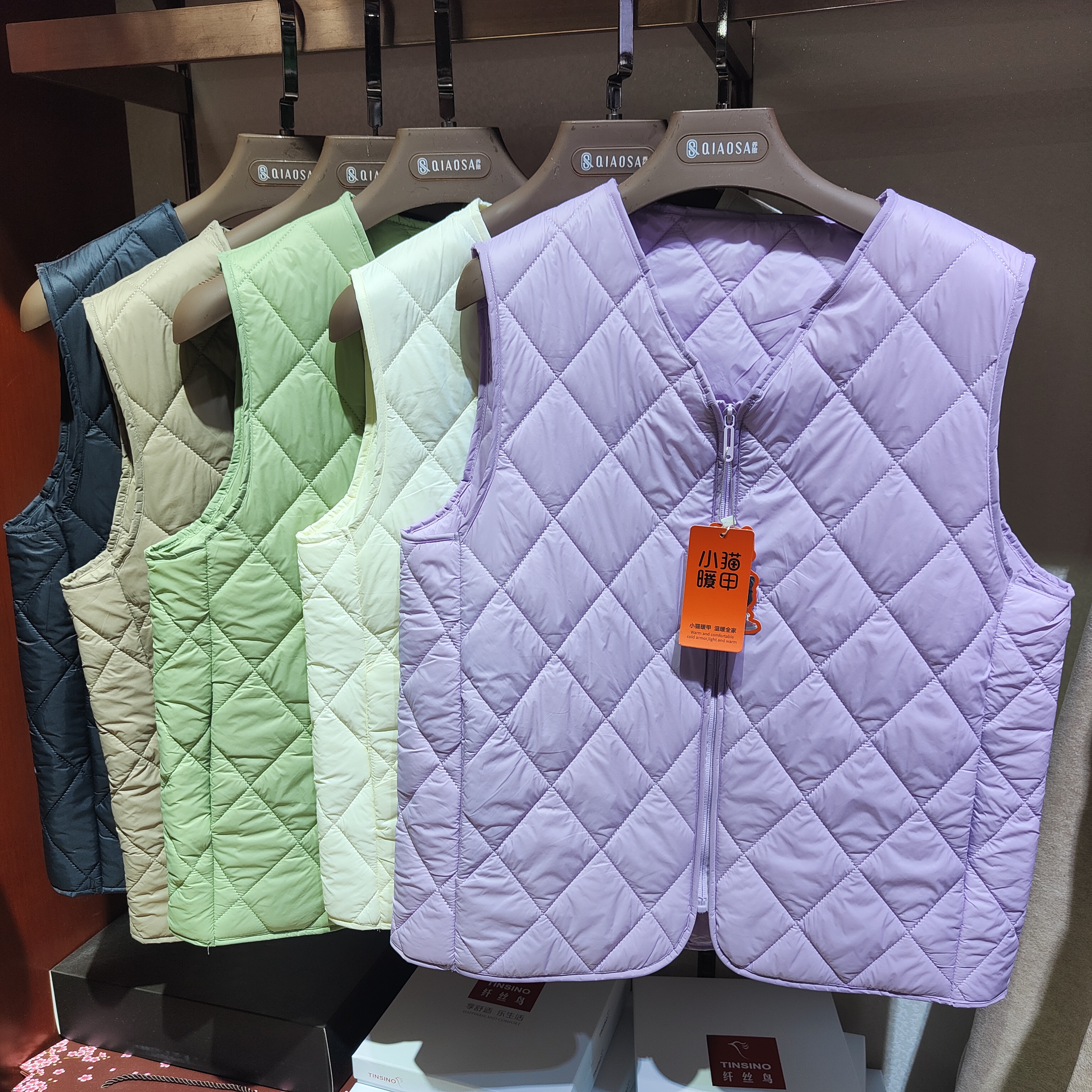 小猫暖甲8501秋冬新款女士轻薄羊毛马甲保暖背心可外穿打底棉坎肩