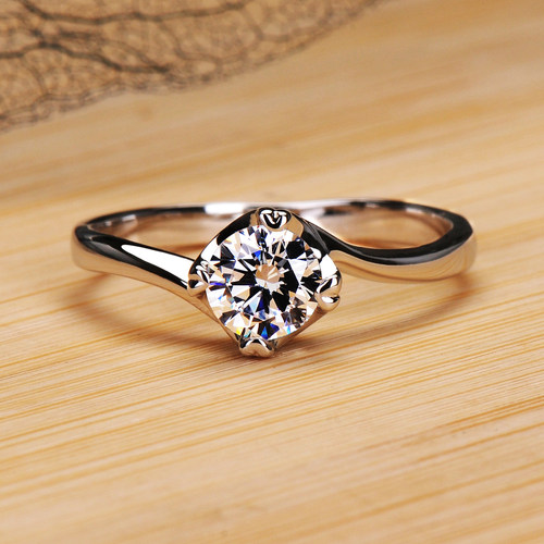 进口莫桑石pt950过笔珠宝首饰