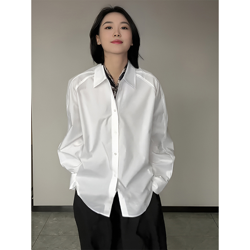 白色缎面长袖衬衫女2025年